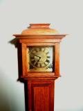 Les plus célèbres horloges de parquet doivent leur nom à leur province d'origine la Franche-comté. Indestructible, construites par milliers, elles ont conquis les foyers français au XIXe siècle. Et la plus part ont survécu !